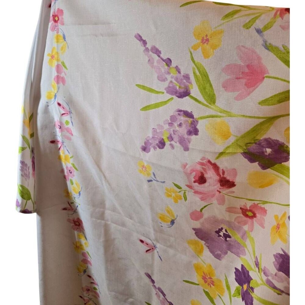 Rectangular Spring Floral Tablecloth - Picture 4 of 5